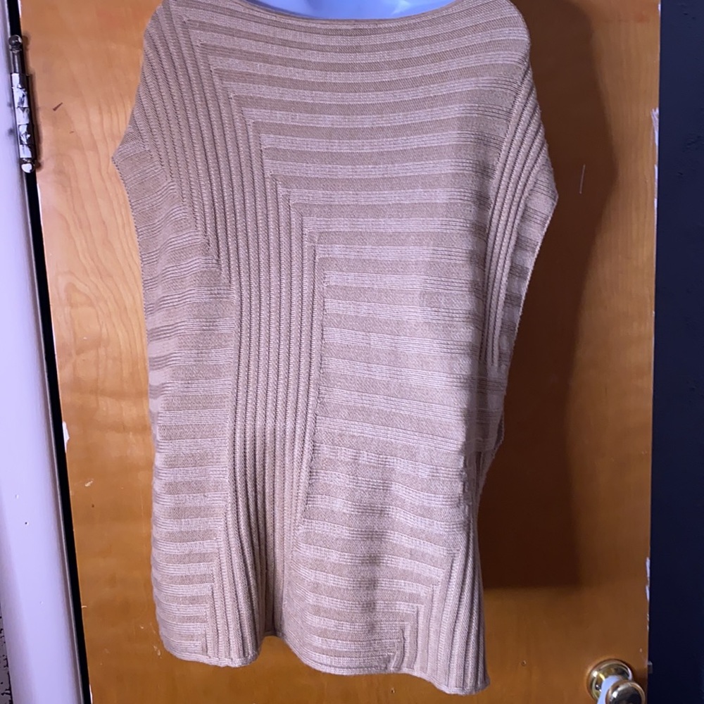 White House Black Market sleeveless sweater with matching scarf. - Picture 4 of 6